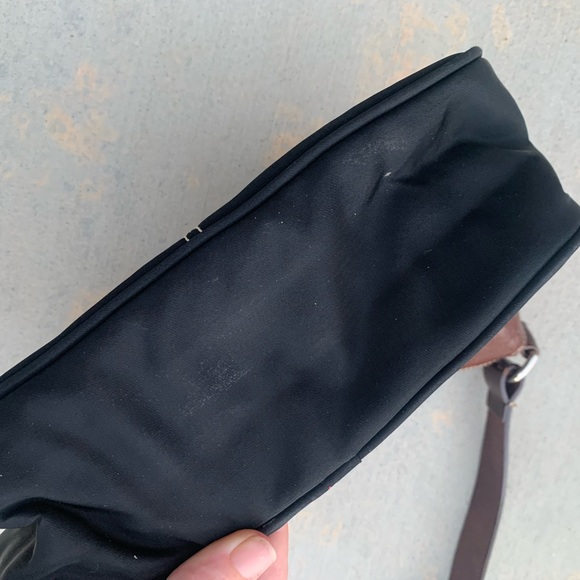 Dooney & Bourke Handbag Gently Used - Picture 6 of 8